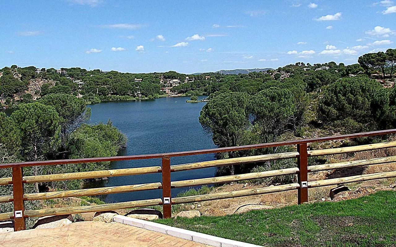 Chalet Las Cabanas Del Lago Incluye Acceso Piscina Las 2 Columnas Cordoba Spain